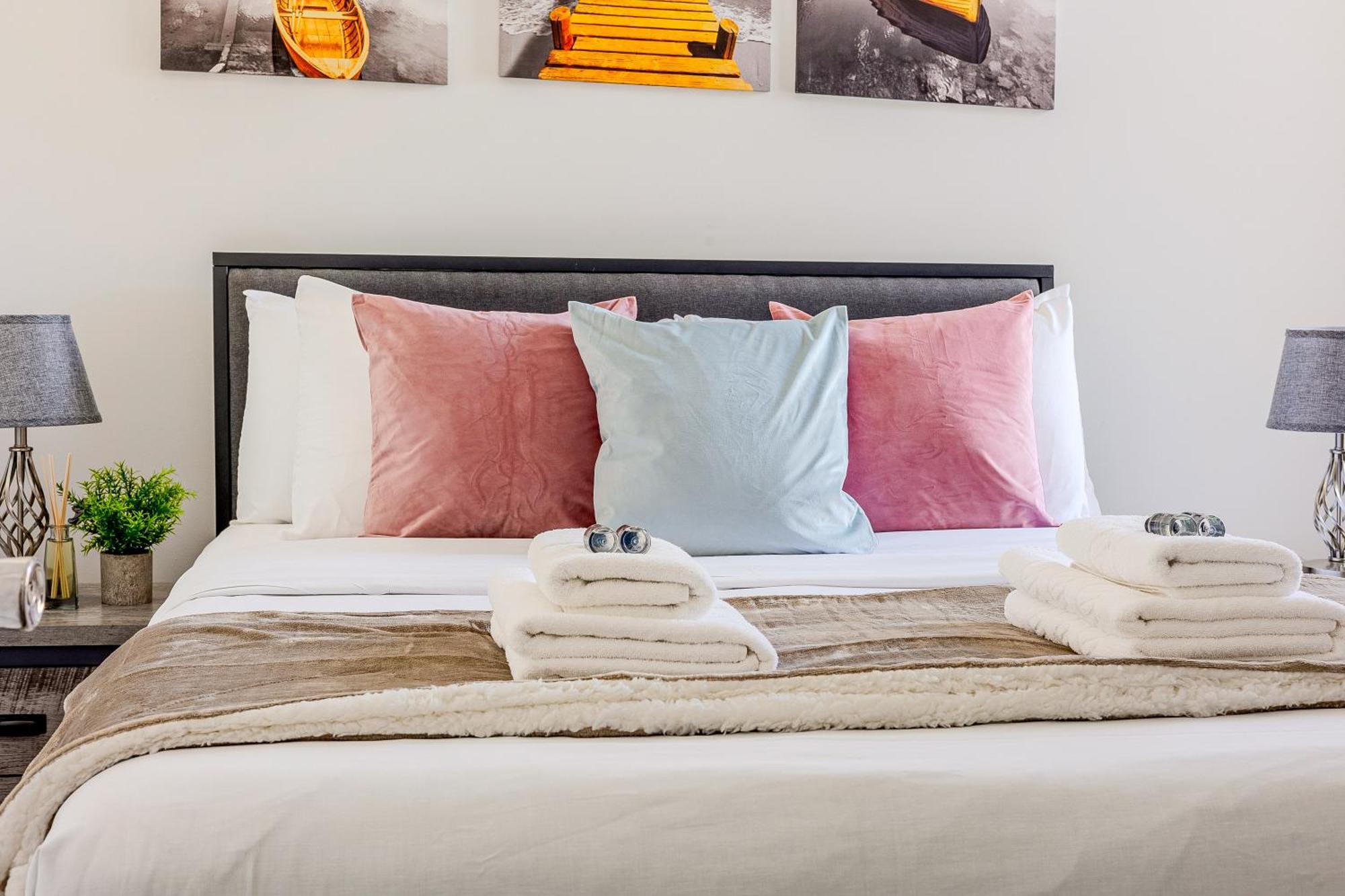 Bright 2Br Flat, Forest Gate, East Londra Esterno foto