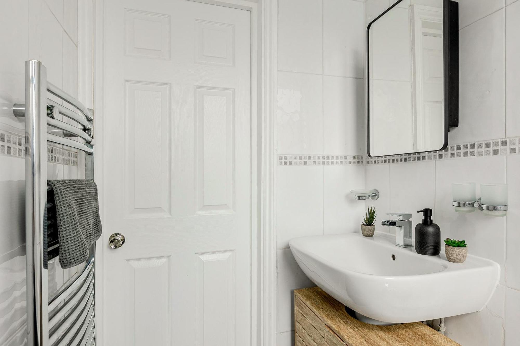 Bright 2Br Flat, Forest Gate, East Londra Esterno foto