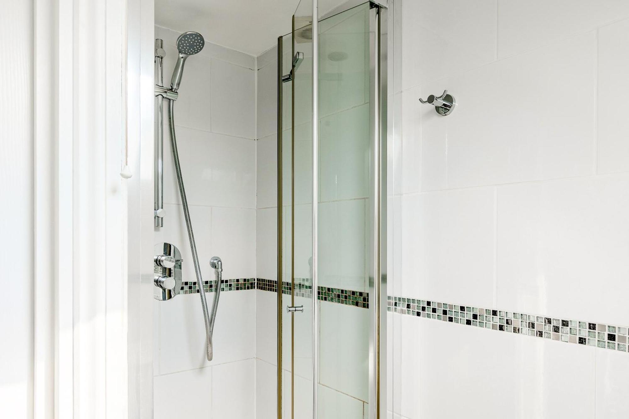 Bright 2Br Flat, Forest Gate, East Londra Esterno foto